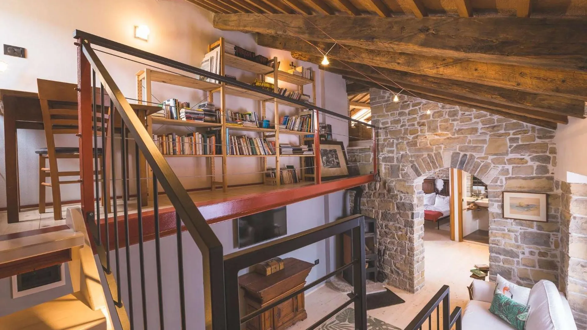 Portole Suites Oprtalj 宾馆