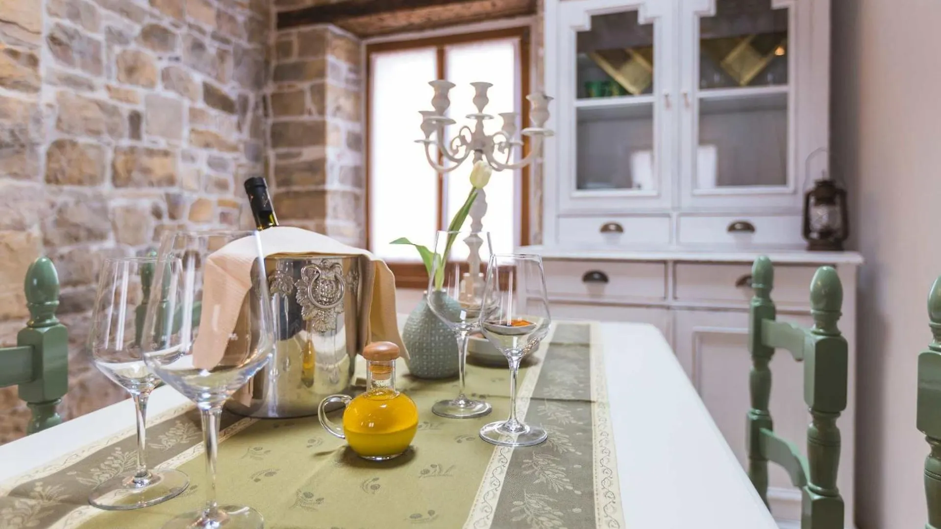 Portole Suites Oprtalj Croacia