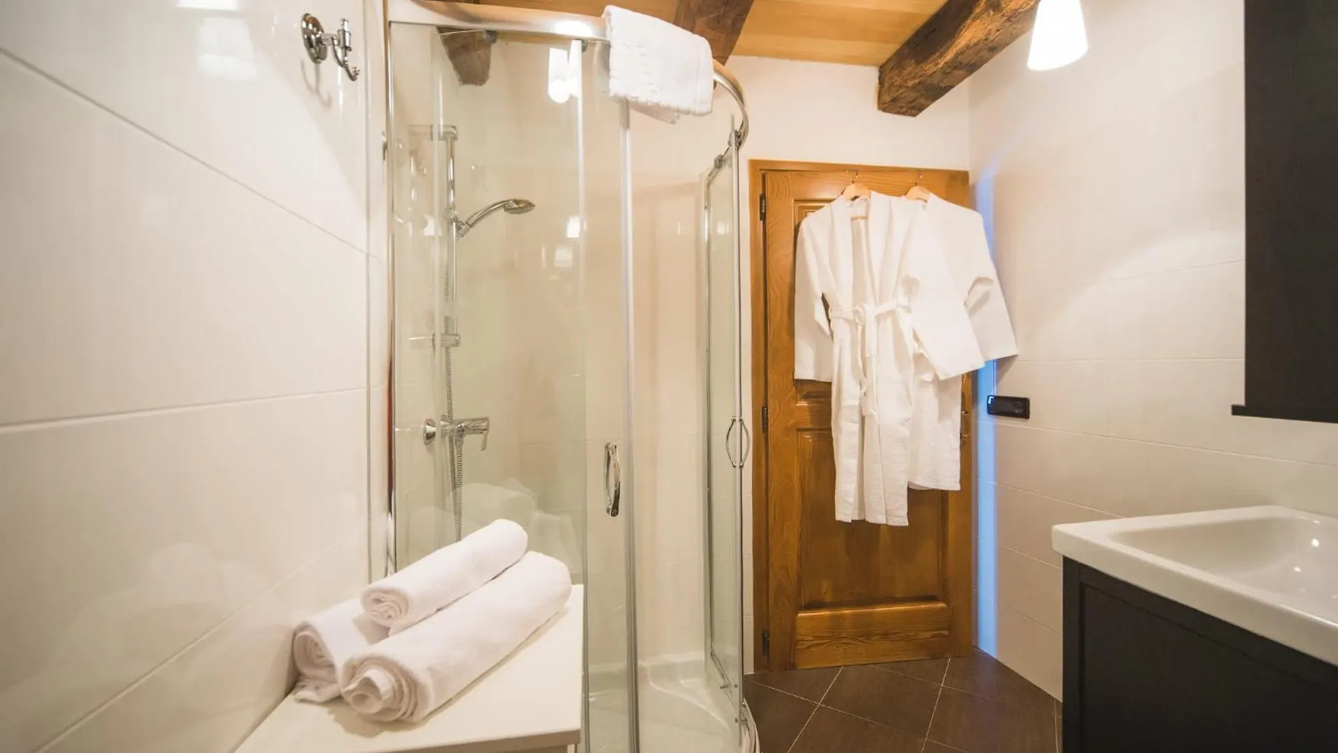 Portole Suites Oprtalj