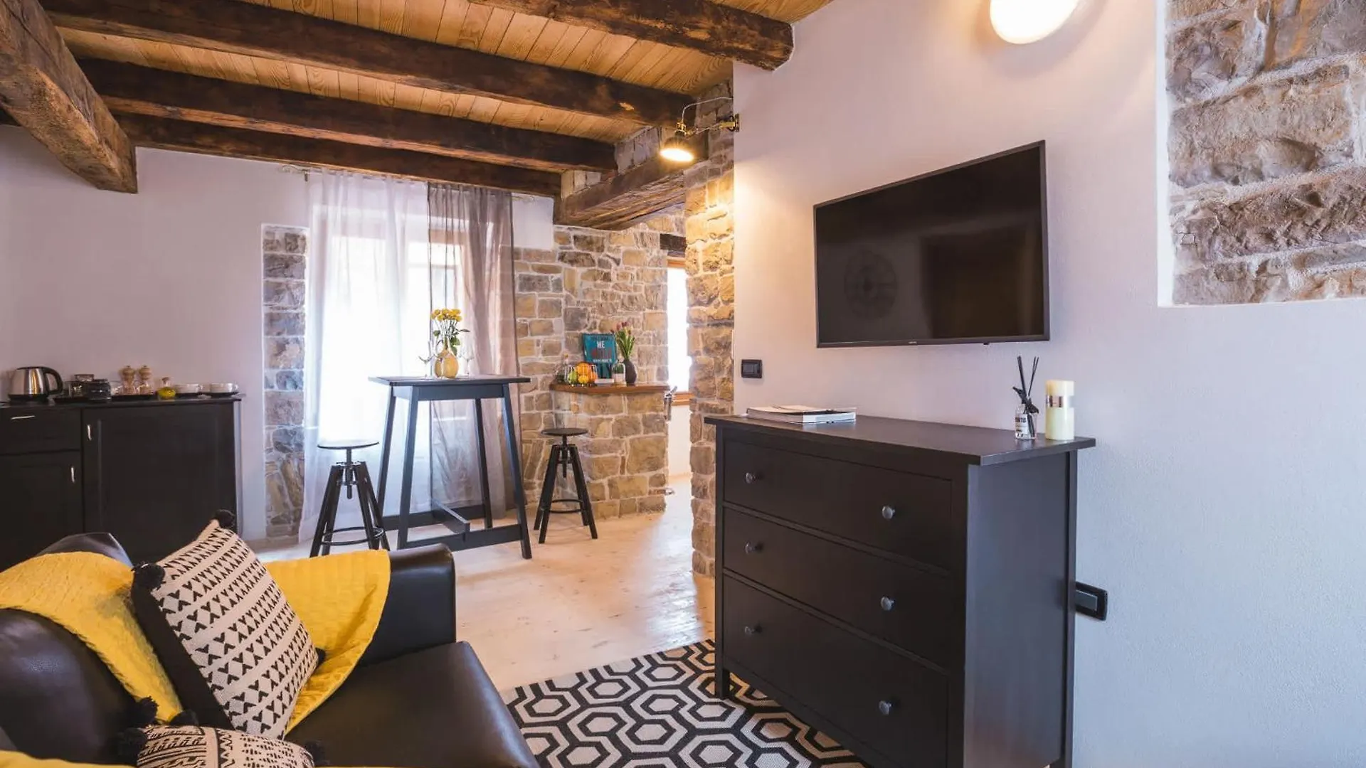 Inn Portole Suites Oprtalj Croacia