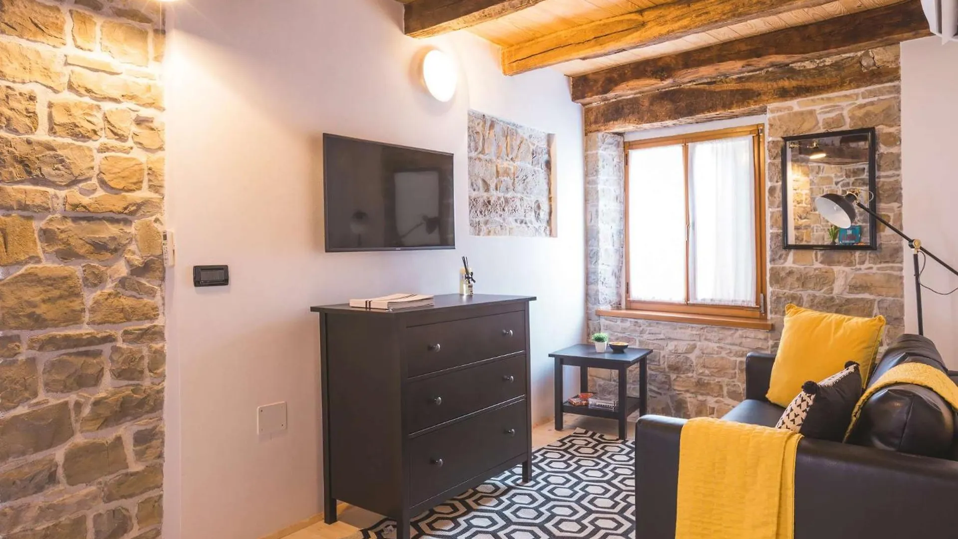 Portole Suites Oprtalj 0*,
