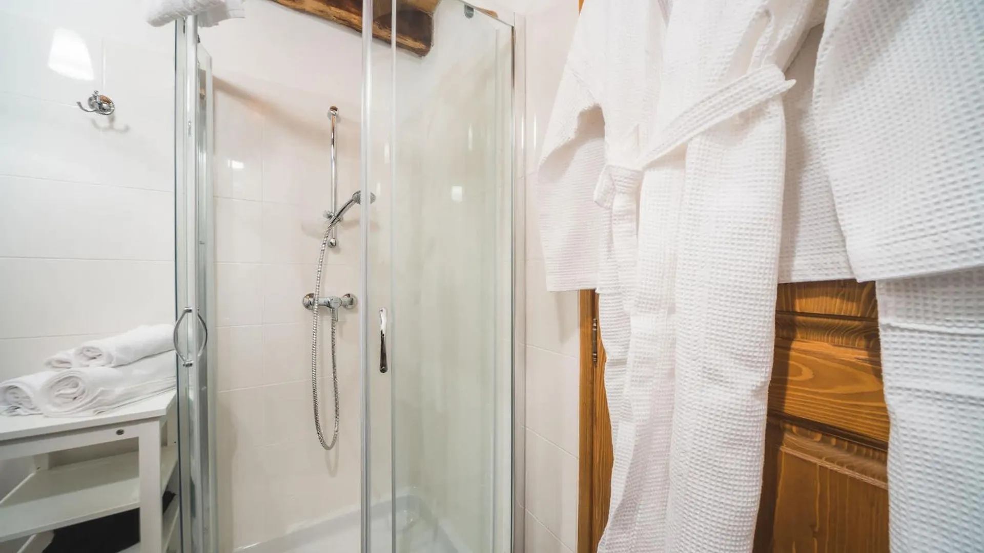 宾馆 Portole Suites Oprtalj
