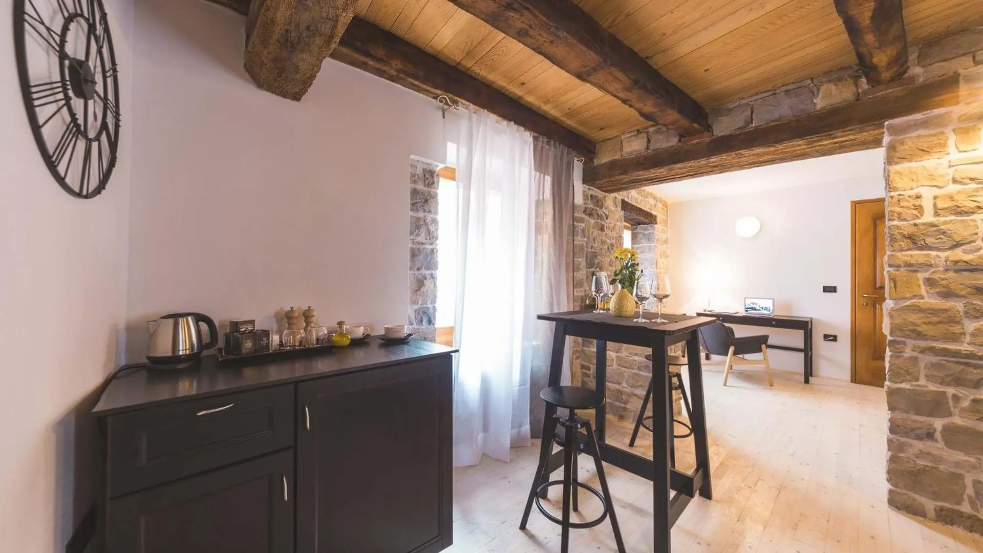Portole Suites Oprtalj 0*,