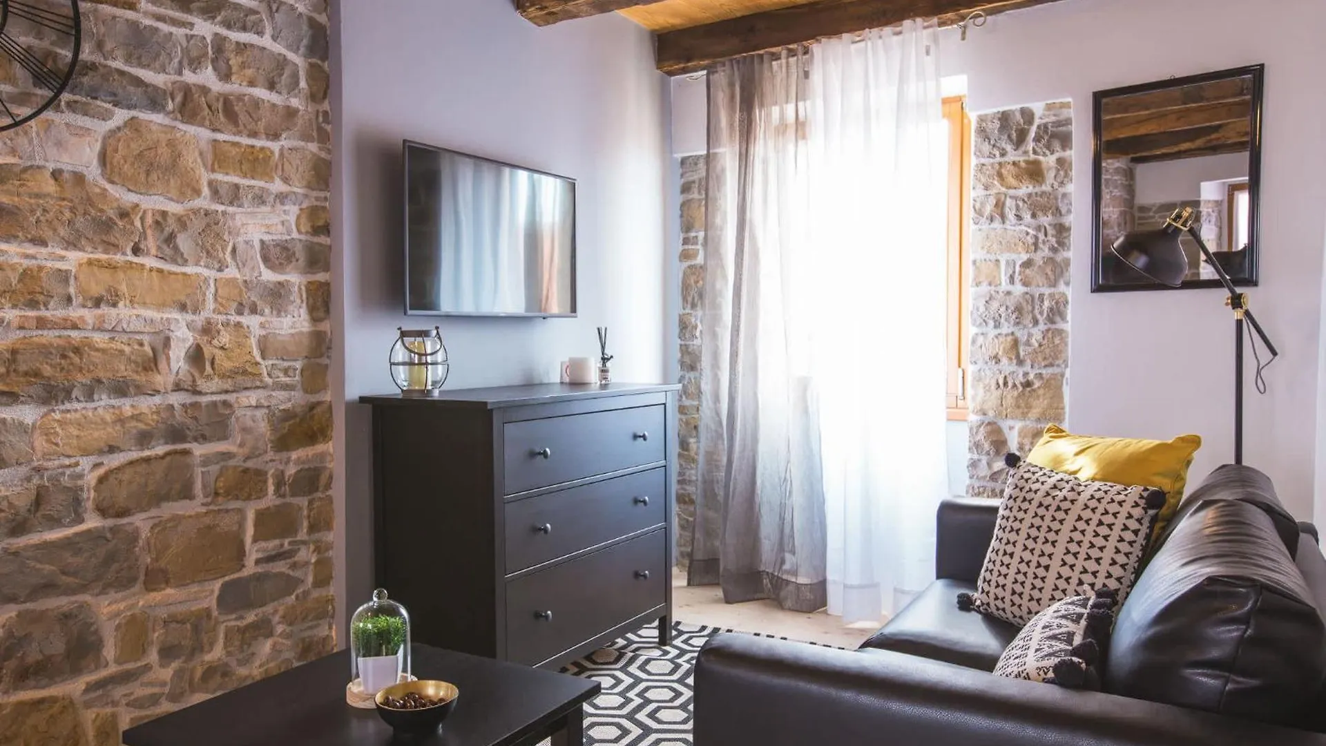 Portole Suites Oprtalj
